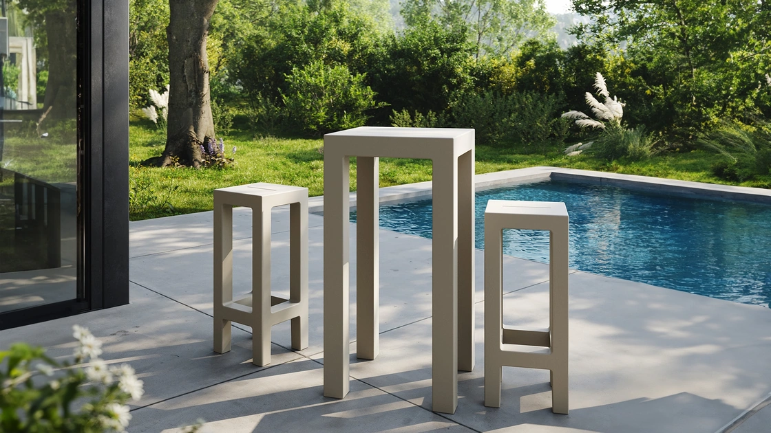 Tavolo e sgabello da giardino Jut di Vondom