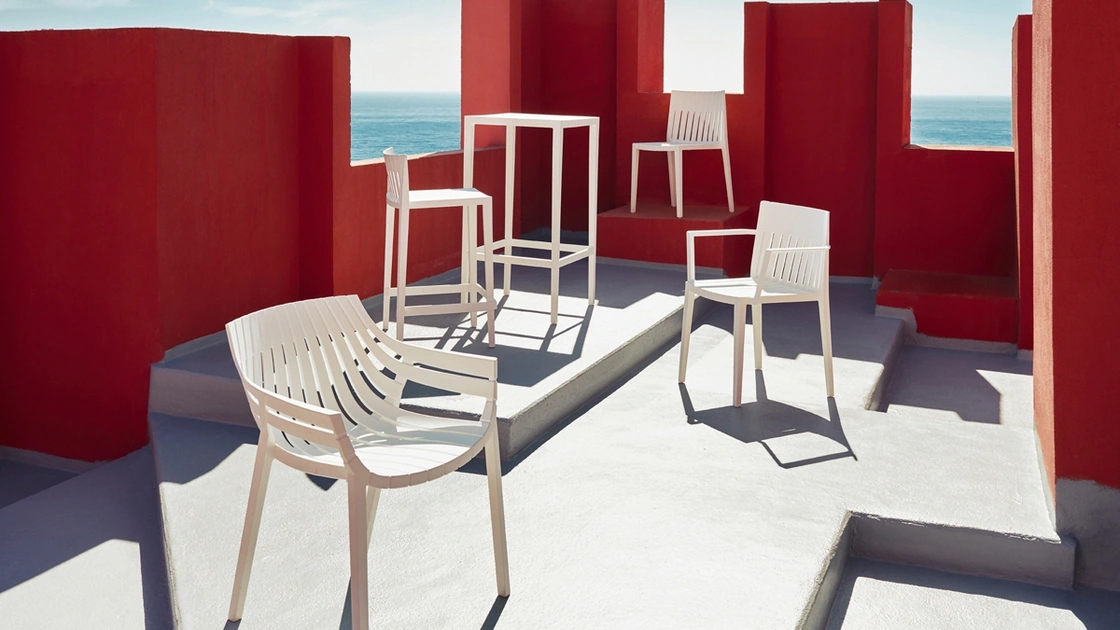 Bar Table, Sedia e Sgabello Spritz di Vondom