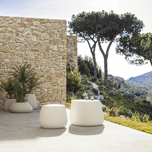 Tavolo e sgabello Stool di Vondom