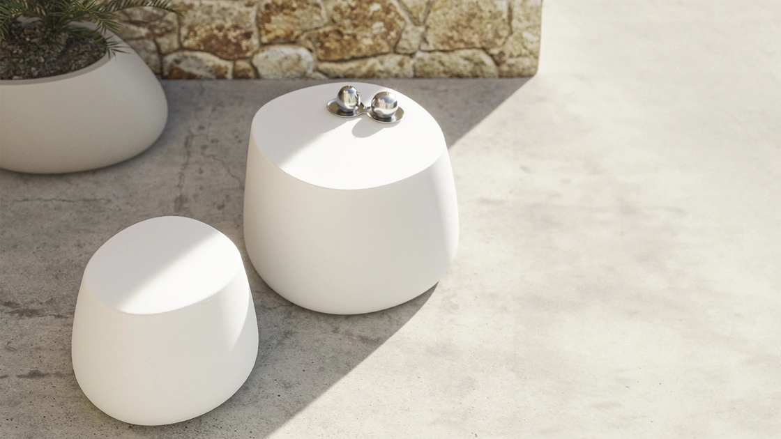 Tavolo e sgabello Stool di Vondom