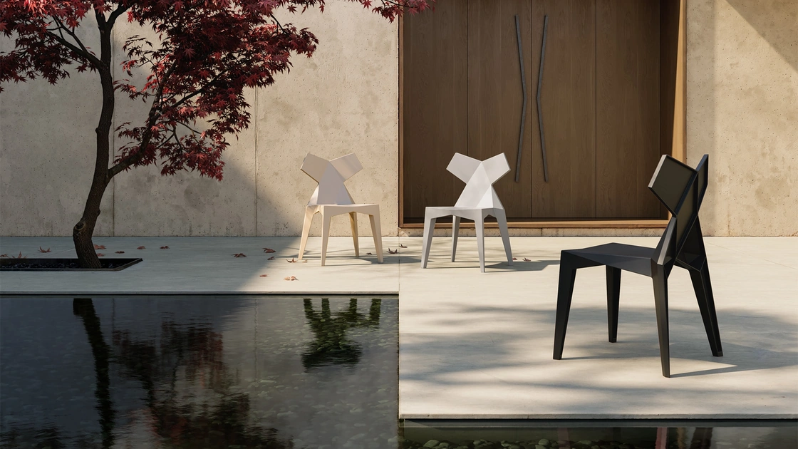 Sedia impilabile in polipropilene Kimono Chair di Vondom