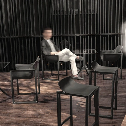 Sedia e Sgabello Wall Street di Vondom