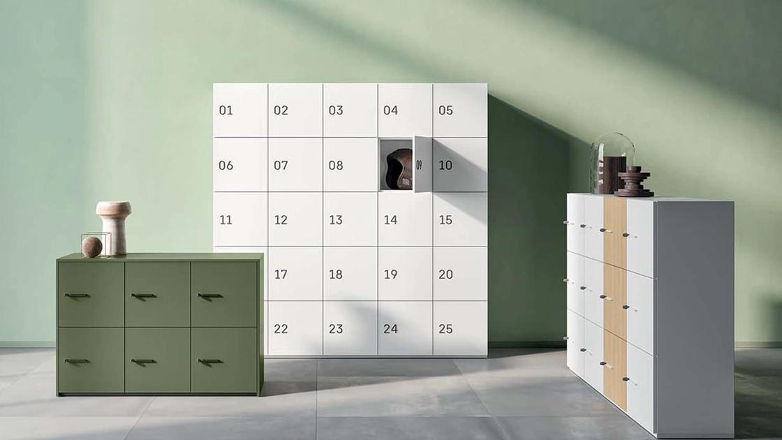 Armadio in laccato o laccato e melaminico Lockers dotato di serratura con chiave o con meccanismo magnetico di Quadrifoglio