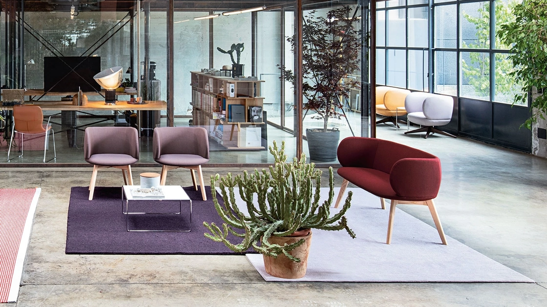 Poltroncine e divanetto da attesa imbottiti Beth di Milani