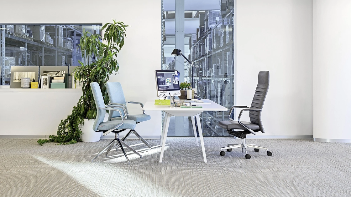 Poltrona direzionale in pelle Celine di Milani