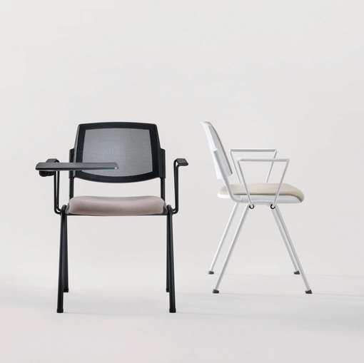 Seduta ospiti e attesa Dolly di Milani