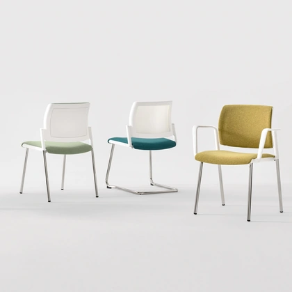 Sedia ospiti e attesa Lex di Milani