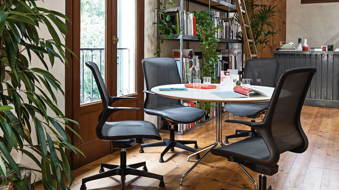 Sedia operativa in tessuto Loop di Milani