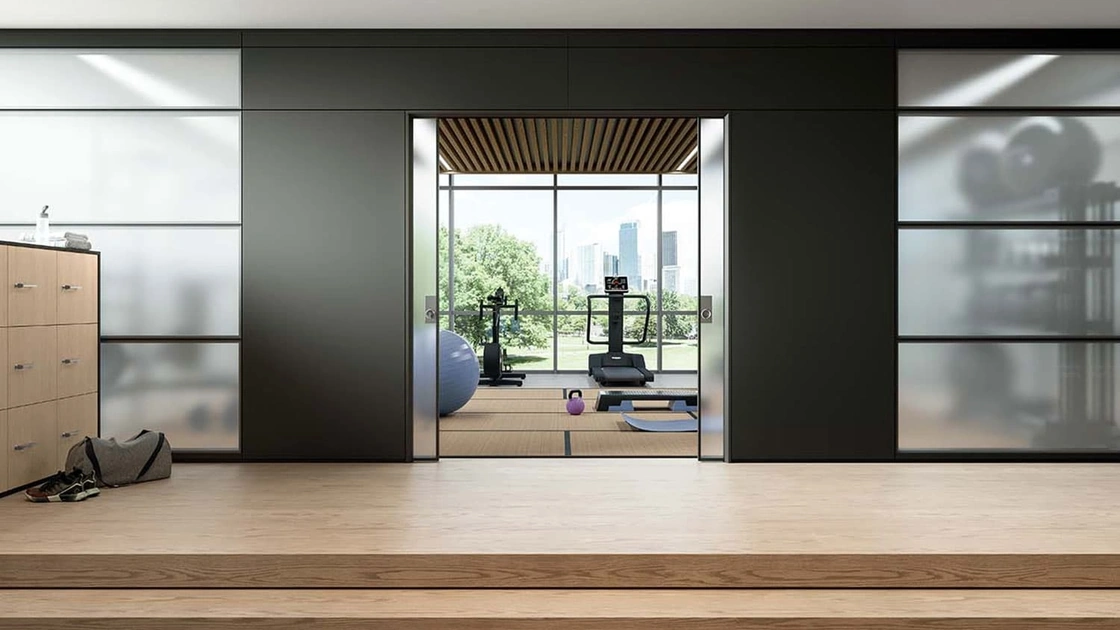 Pareti divisorie modulabili P1 in laccato e vetro satinato di Quadrifoglio