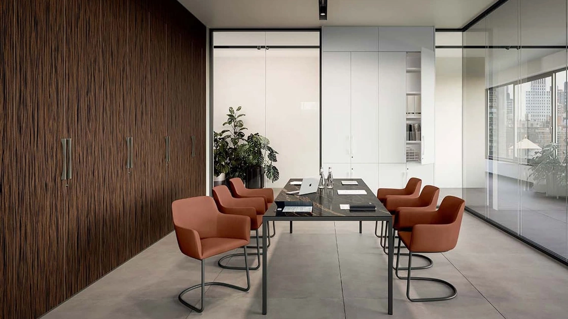 Pareti divisorie S1 che fungono anche da armadio di Quadrifoglio