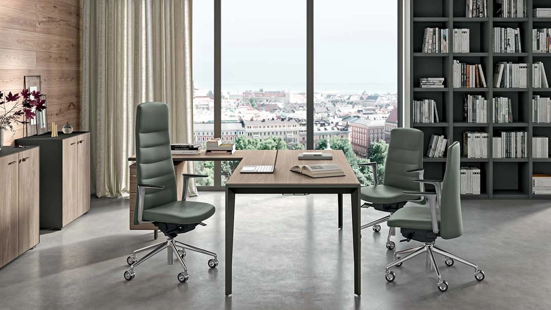 Poltrona Direzionale in tessuto imbottito con schienale alto con o senza poggiatesta Diade di Quadrifoglio