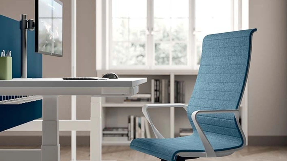 Poltrona Direzionale Dinamica in tessuto con schienale alto di Quadrifoglio