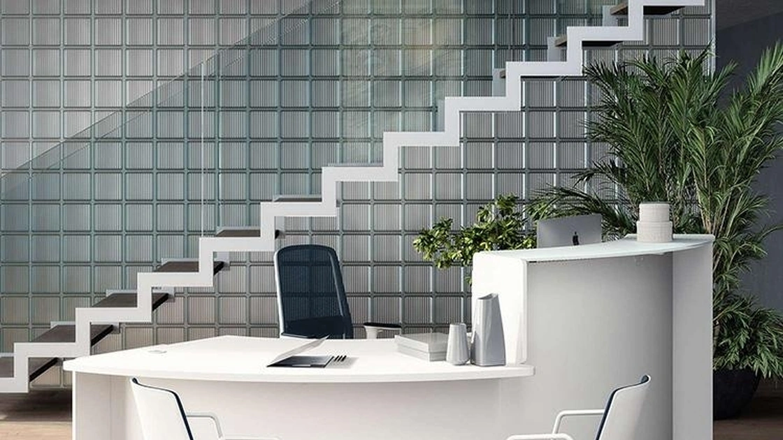 Mobile Reception Glass 01 di Quadrifoglio