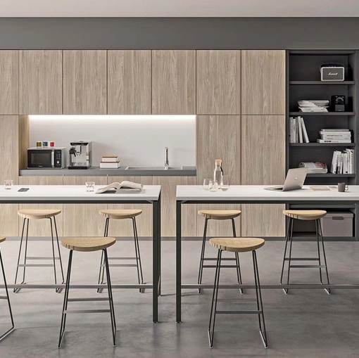 Scrivania Operativa Creo in melaminico Bianco con base in metallo di Quadrifoglio