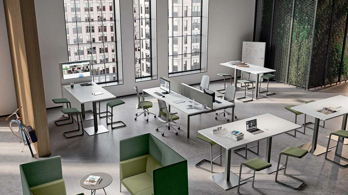 Scrivania Operativa Greko con piano in melaminico Bianco e base in metallo di Quadrifoglio