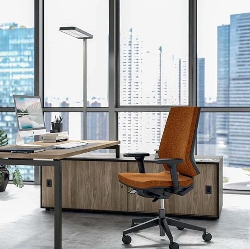 Sedia Operativa ergonomica con schienale alto Omnia in tessuto imbottito di Quadrifoglio