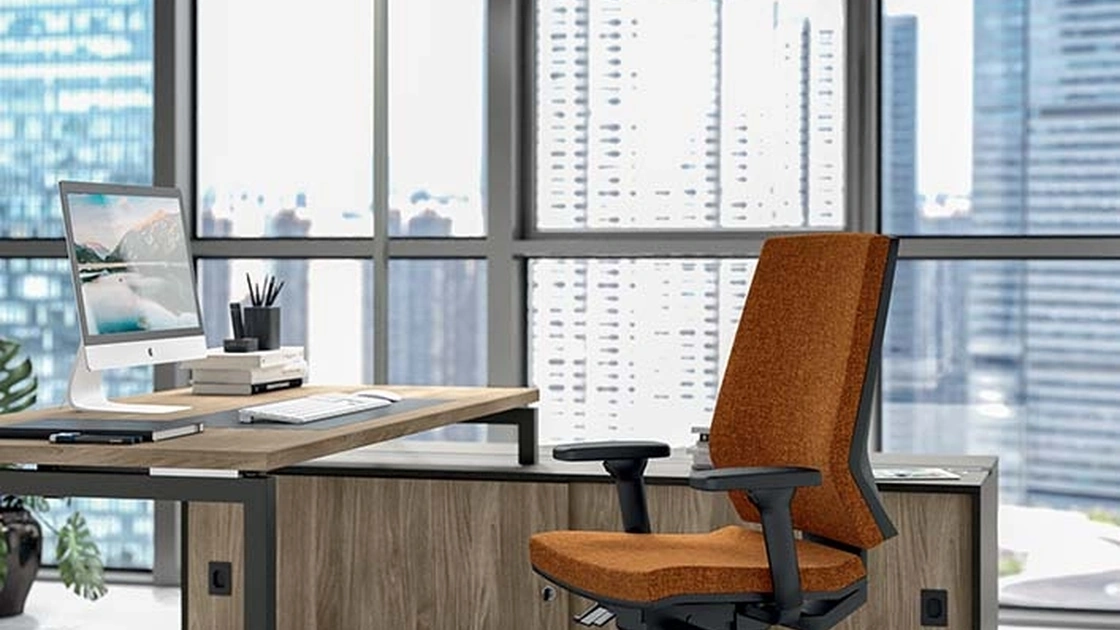 Sedia Operativa ergonomica con schienale alto Omnia in tessuto imbottito di Quadrifoglio