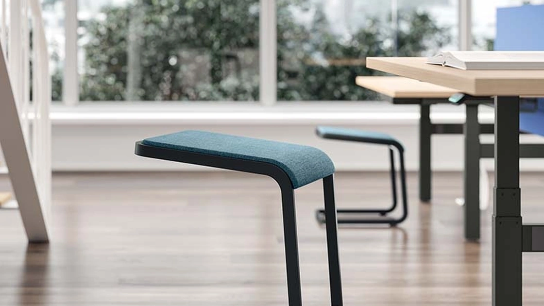 Sgabello Ospiti e Attesa C Stool di Quadrifoglio